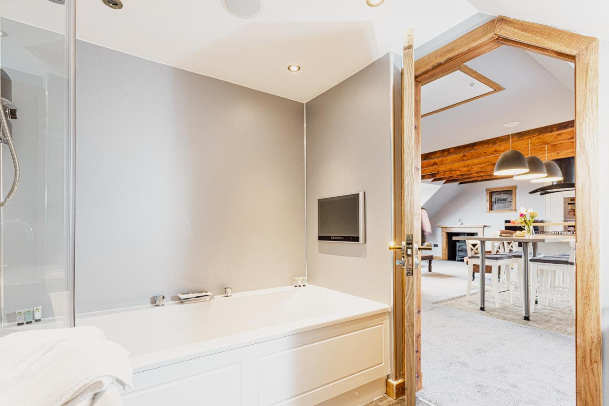 The Tower Gastro Pub And 4* Crieff